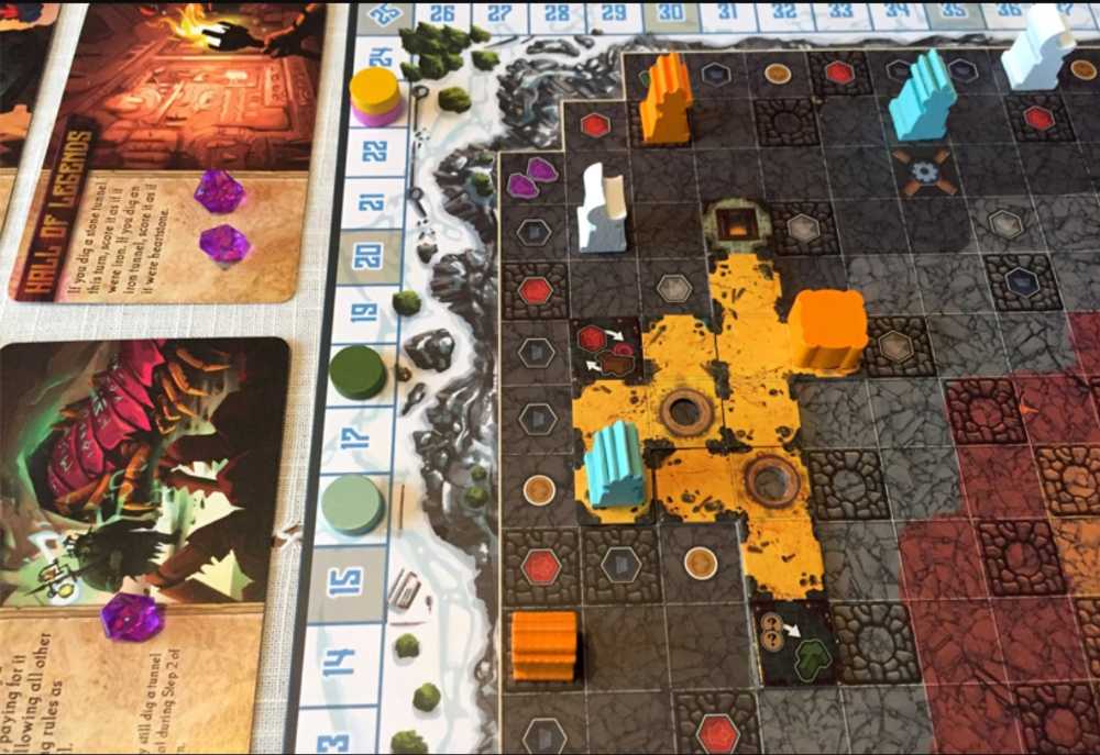 In The Hall Of The Mountain King  (2-5) board game collectible [Barcode 782150647280] - Main Image 3