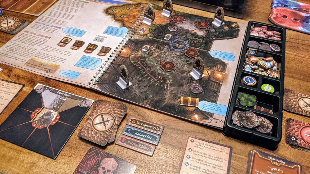 Gloomhaven - Die Pranken des Löwen  (1-4) board game collectible [Barcode 706949635777] - Main Image 3