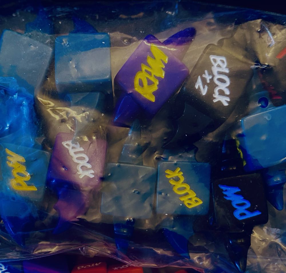 Batman: The Dark Knight Returns Deluxe  (1-2) board game collectible [Barcode 814552029170] - Main Image 4