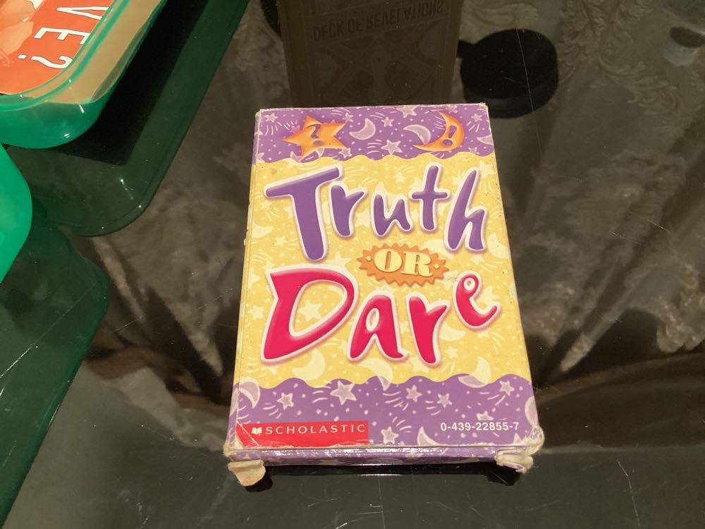 Clue, Jr: CLUE® LITTLE DETECTIVE “The Color-Matching Mystery Game”