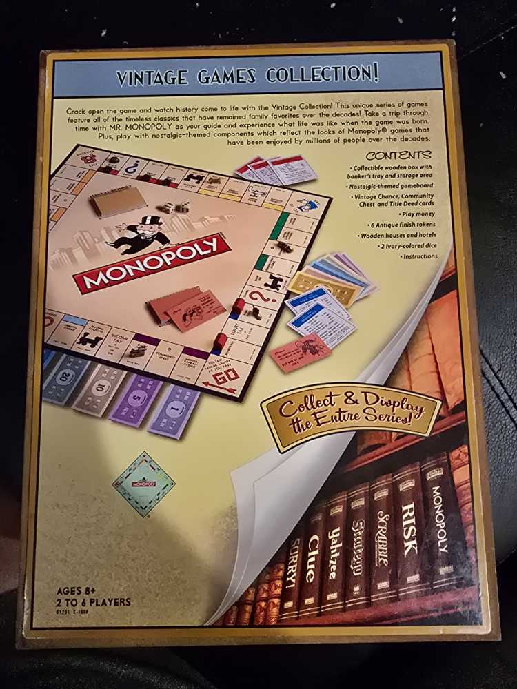 Monopoly Vintage Game Collection  board game collectible [Barcode 653569438878] - Main Image 2