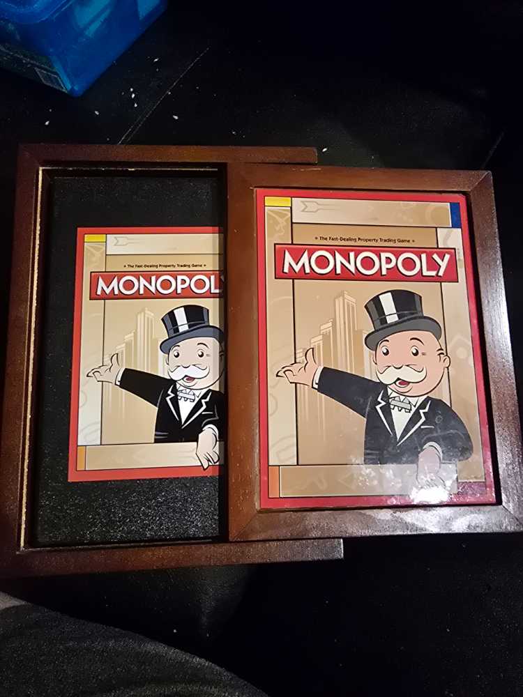 Monopoly Vintage Game Collection  board game collectible [Barcode 653569438878] - Main Image 4