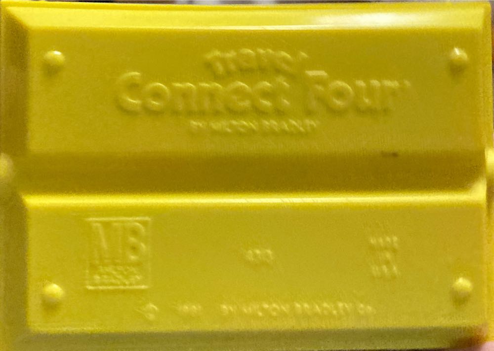 Travel Connect Four  board game collectible - Main Image 2