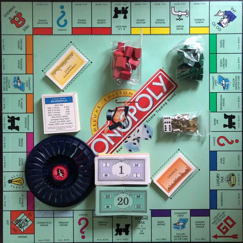 Deluxe [USA]  board game collectible - Main Image 2