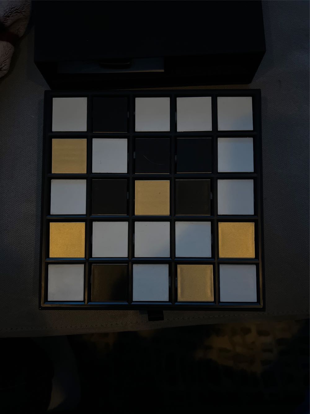 Motif  (2) board game collectible - Main Image 2