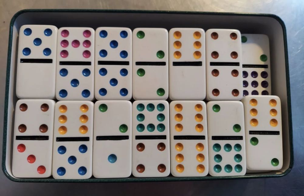 The Woodbridge Collection - Dominoes 55 Jumbo Color Dot  board game collectible [Barcode 047754511017] - Main Image 2