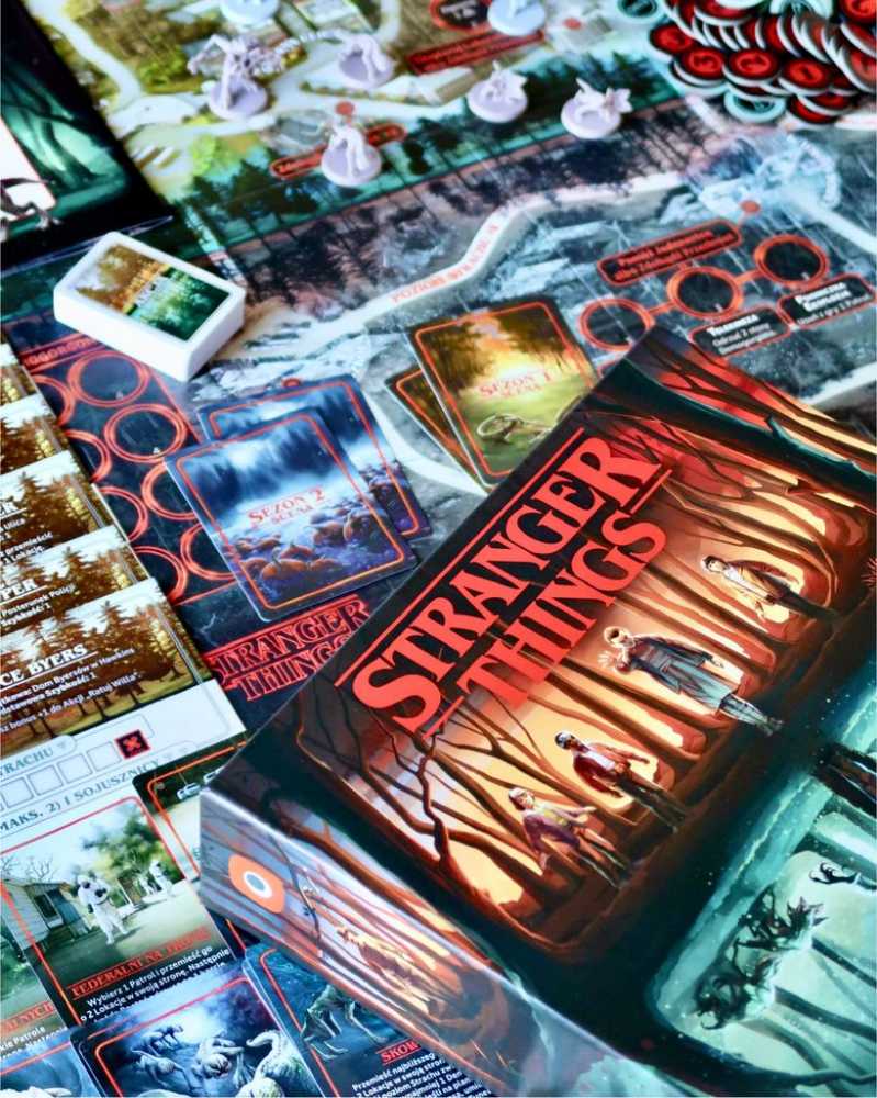 Stranger Things: Upside Down  (2-4) board game collectible [Barcode 889696014597] - Main Image 4