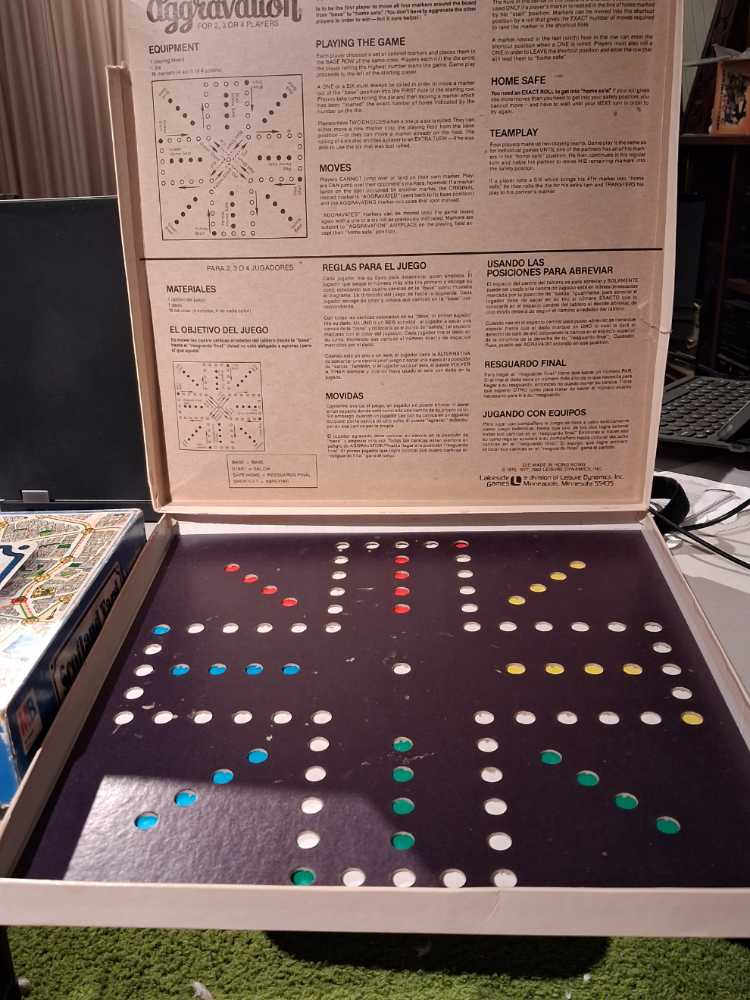 Aggravation (Hong Kong printing 1982 )  (2-4) board game collectible - Main Image 3