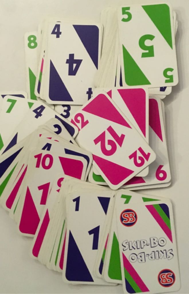 Skip-Bo (Replay The Classics Edition)  (2-6) board game collectible [Barcode 074299410505] - Main Image 2