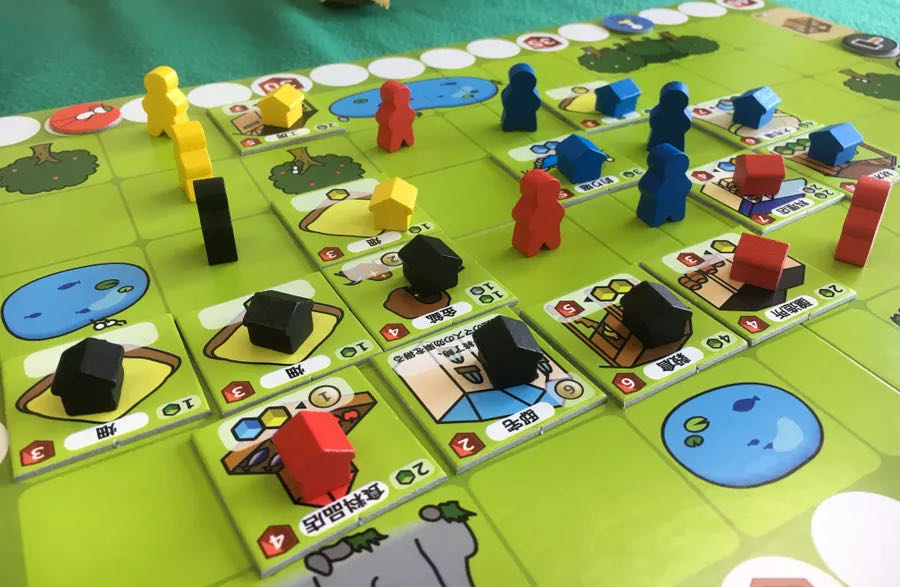 Little Town  (2-4 Players) board game collectible [Barcode 3760175516115] - Main Image 3