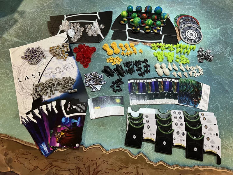 Last Light: Infinity  (2-8) board game collectible [Barcode 725237468507] - Main Image 3