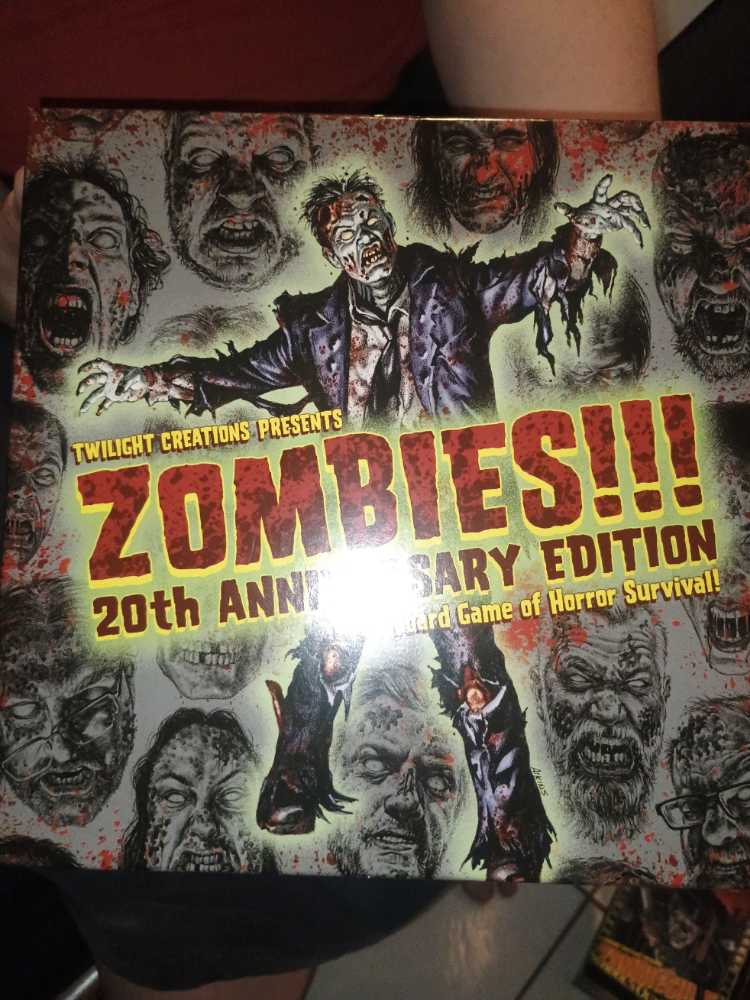 Zombies!!! 20th Anniversary Edition  (2-6) board game collectible [Barcode 823973020222] - Main Image 3