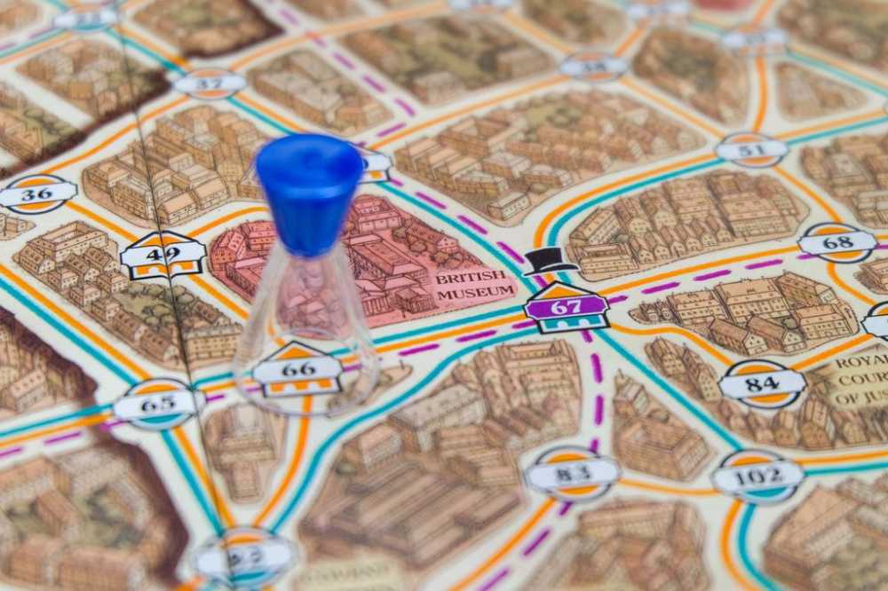 Scotland Yard Sherlock Homes Edition  (2-6) board game collectible [Barcode 4005556273447] - Main Image 4