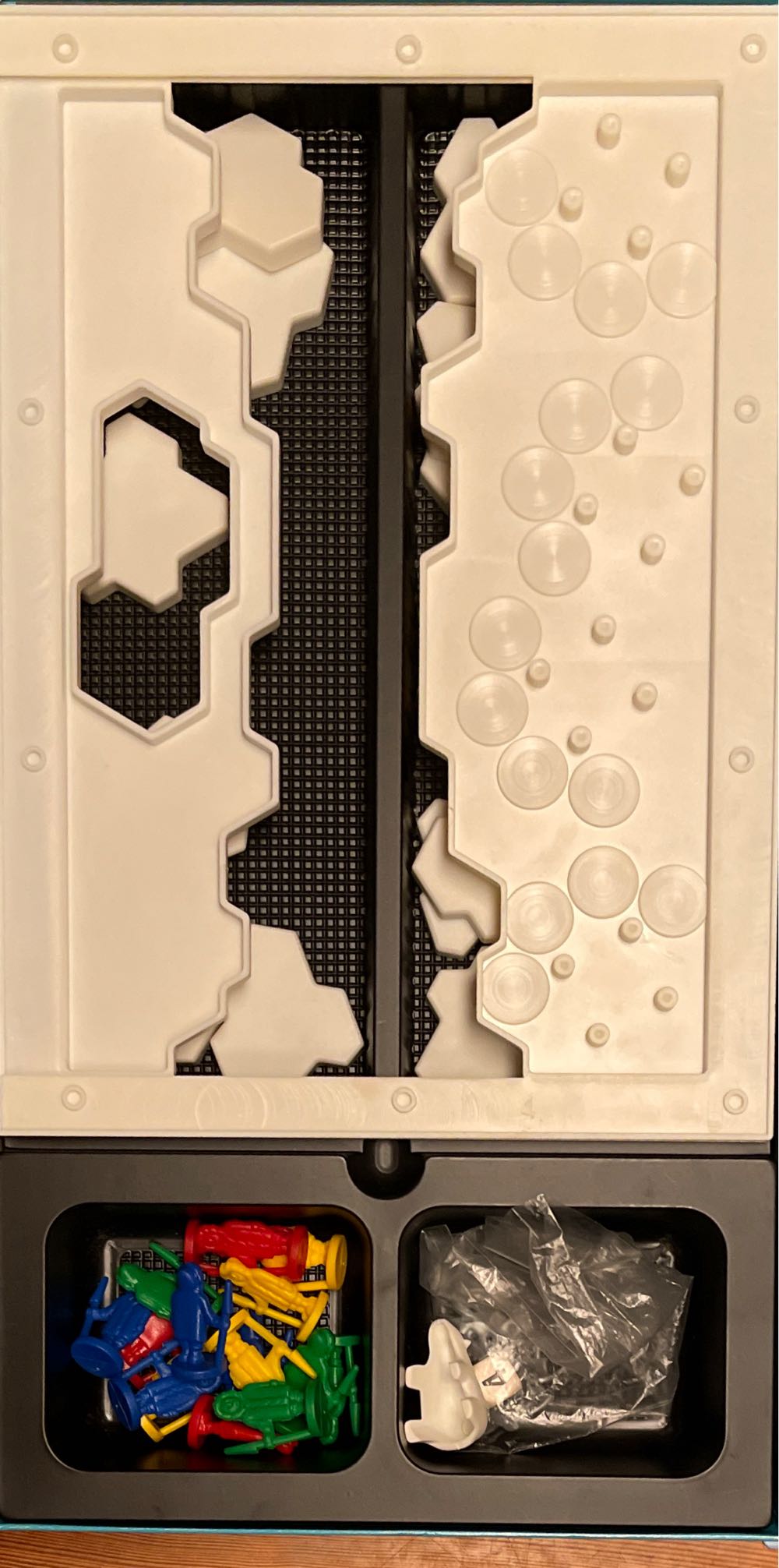 In The Of The White Bear Schmidt Spiele 01140: Im Reich Des Weißen Bären Taktikspiel. Auf Dem We  (2-4) board game collectible [Barcode 4002998011408] - Main Image 2