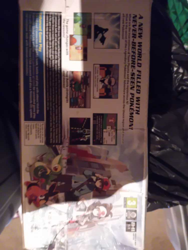 Nintendo Dsi Reshiram & Zekrom Edition Pokemon  board game collectible [Barcode 045496444679] - Main Image 2