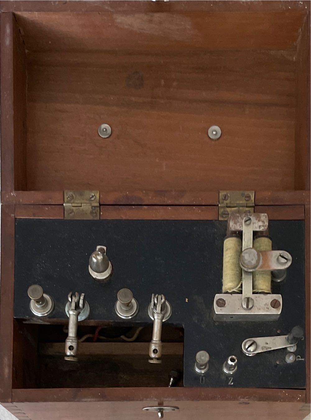 Indukční Přístroj 1  board game collectible - Main Image 2