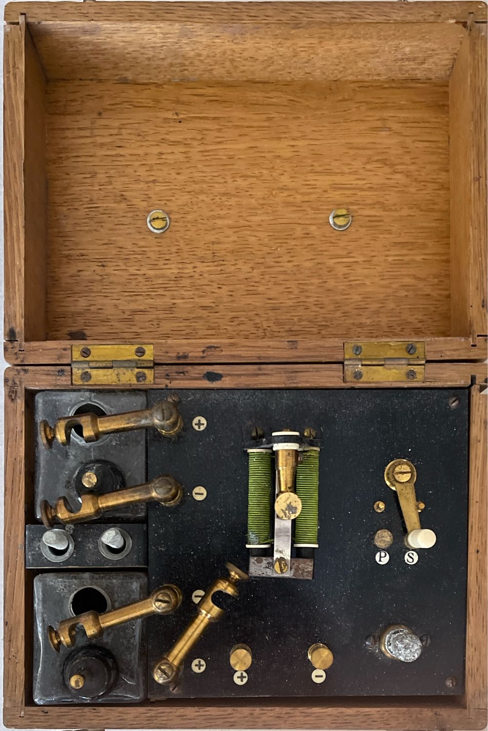 Indukční Přístroj 2  board game collectible - Main Image 2