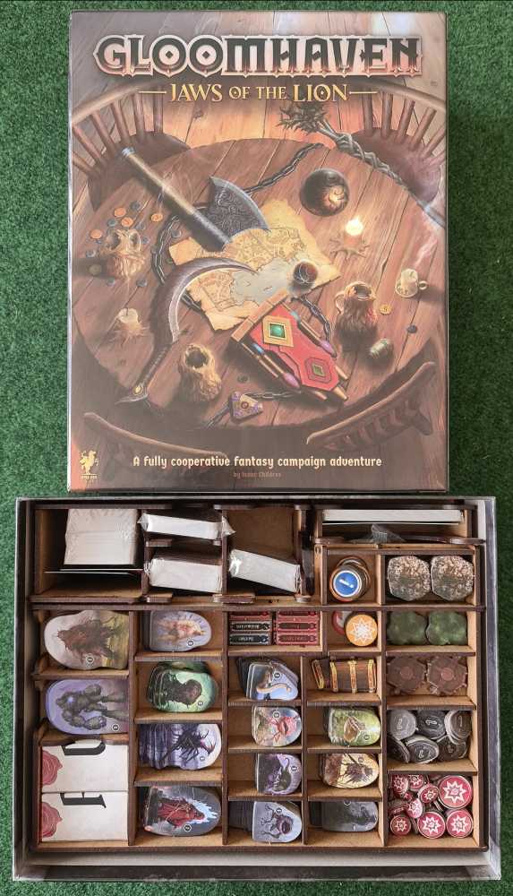 Gloomhaven: Jaws Of The Lion - e-Raptor Insert  (1-4) board game collectible - Main Image 4