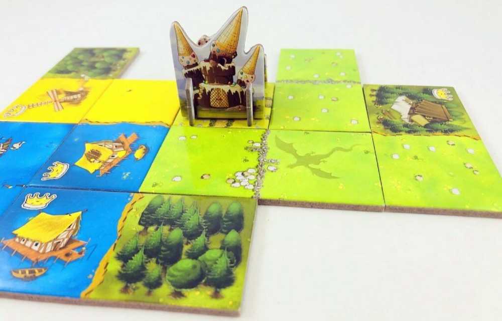 Kingdomino: Chocolate Icecream Castle Promo  (2-4) board game collectible - Main Image 2