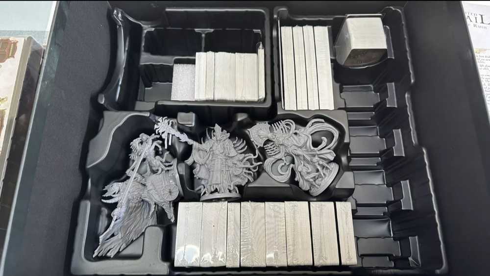 Tainted Grail: Kings of Ruin  (1-4) board game collectible [Barcode 5904689271711] - Main Image 4