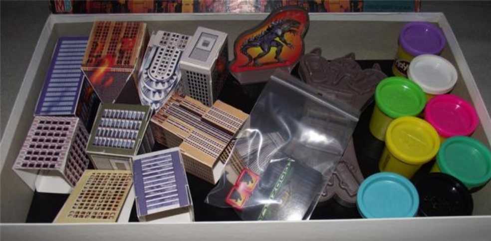 Godzilla Board Game - 1998  board game collectible - Main Image 4