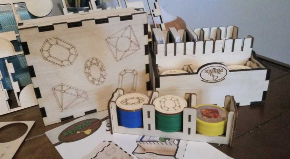 Splendor: Game Chest  (2-4) board game collectible - Main Image 3