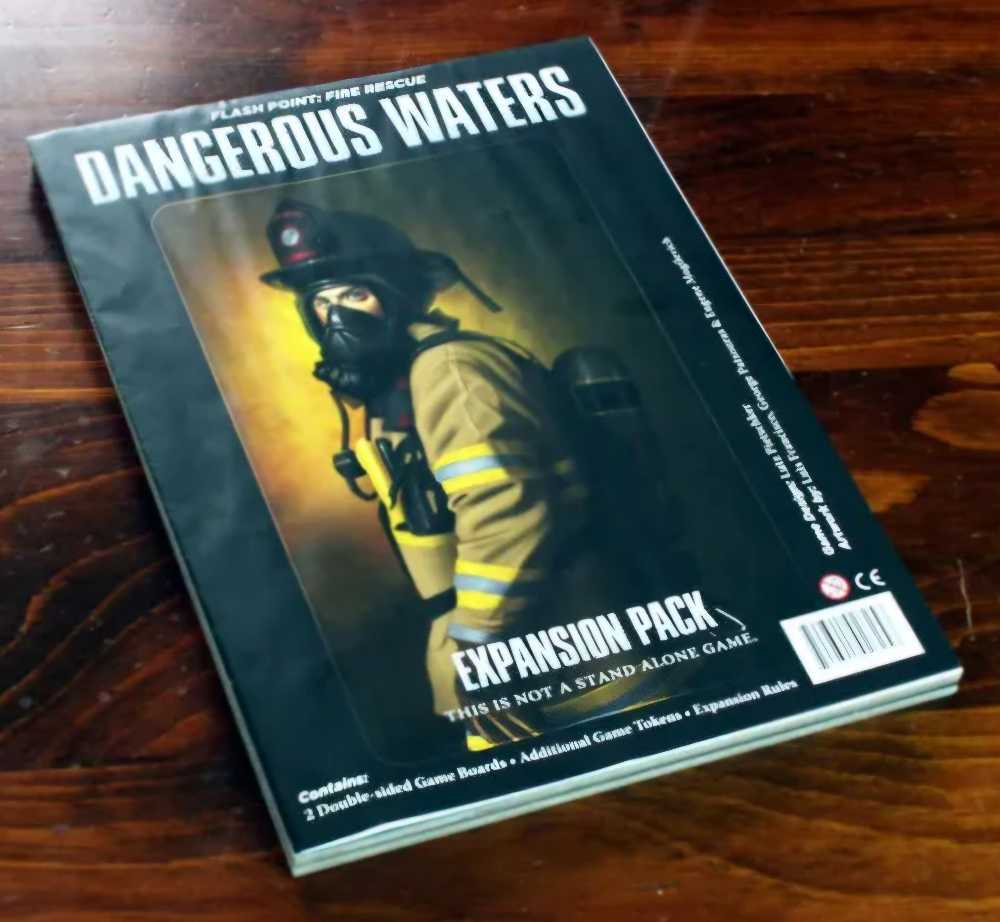 Flash Point Fire Rescue: Dangerous Waters  (2-6) board game collectible - Main Image 3