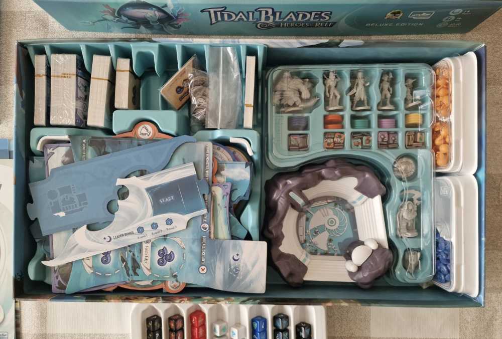 Tidal Blades - Deluxe: + Angler’s Cove Exp + Artbook  (1-4) board game collectible - Main Image 3