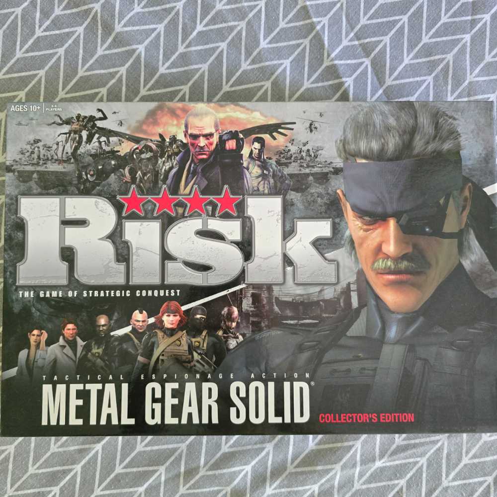 Risk: Metal Gear Solid Collectors Edition  (3-5) board game collectible [Barcode 700304044167] - Main Image 2
