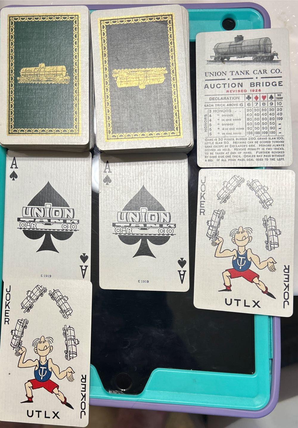 University Games Murder Mystery Party | The Icicle Twist