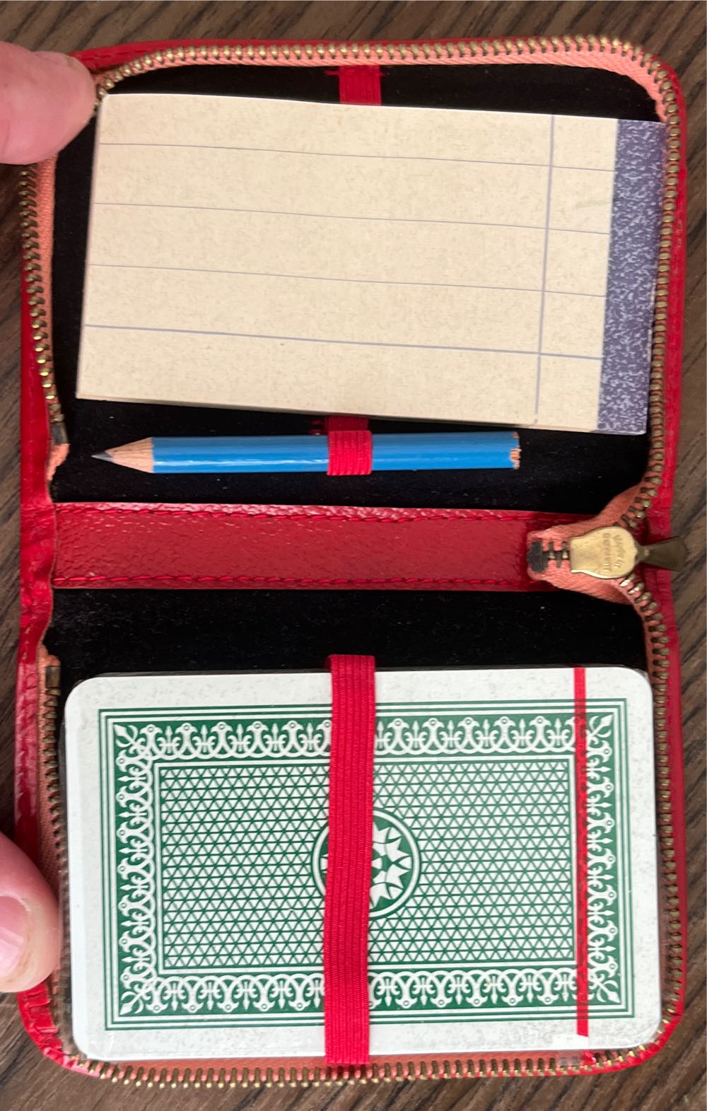 Skat Red Playing Cards Zipped Case  board game collectible - Main Image 2