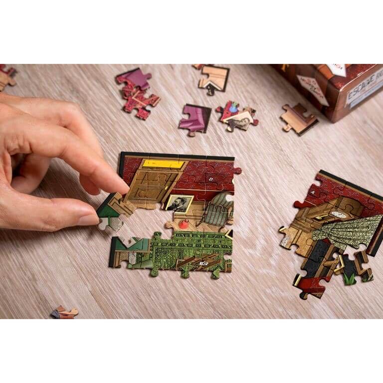 Escape Room: Tiedemiehen Salaisuus  (1-2) board game collectible [Barcode 8714649015432] - Main Image 2