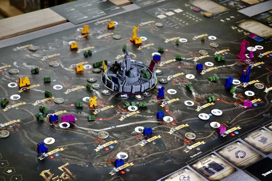 Pest  (1-5) board game collectible [Barcode 753692052214] - Main Image 2