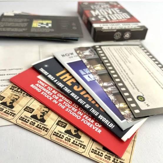 Escape From The Movie Studio  (1+) board game collectible [Barcode 5056297230687] - Main Image 4