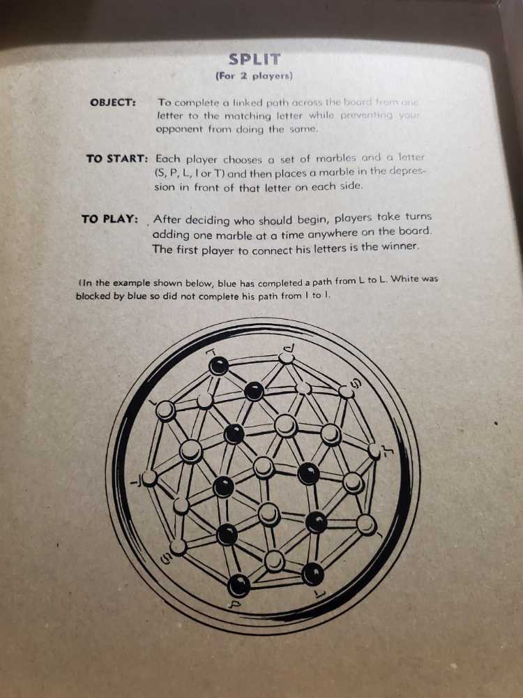 Split  (2) board game collectible - Main Image 3
