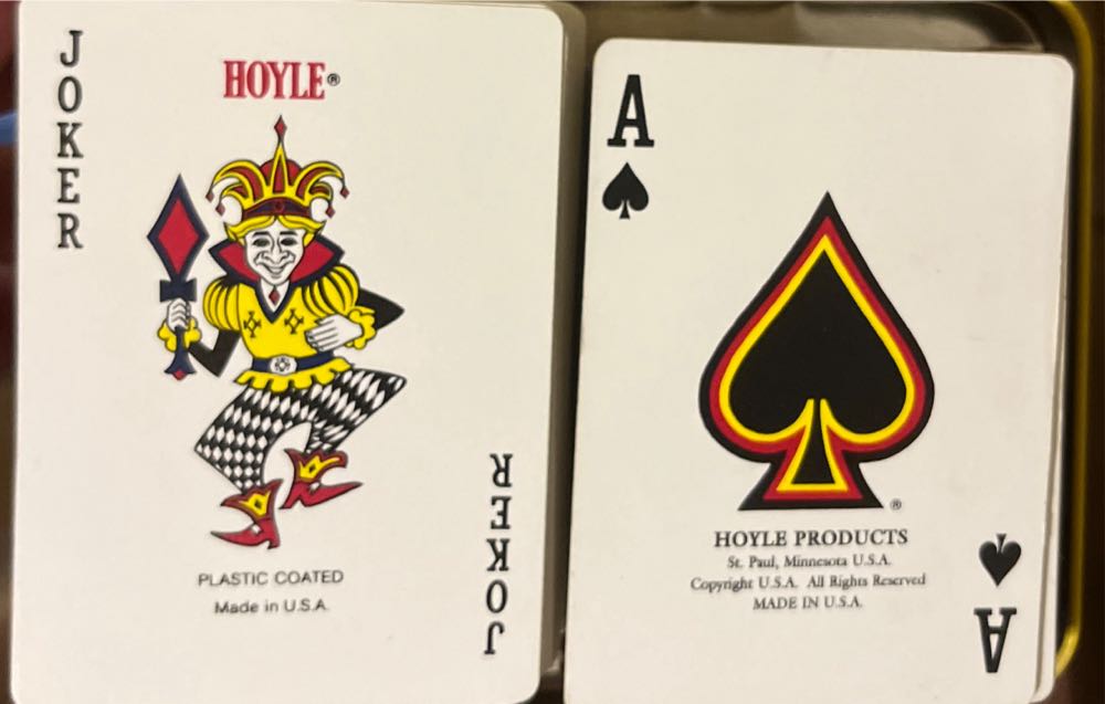 A Bold Bluff Dogs Playing Cards Tin  board game collectible - Main Image 4