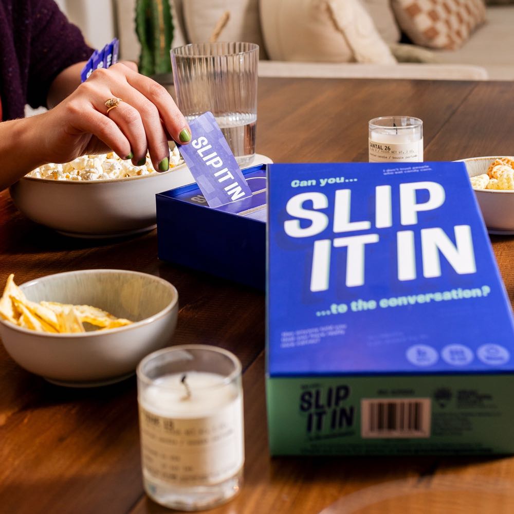 SLIP IT IN  (2-50) board game collectible [Barcode 198168703250] - Main Image 4