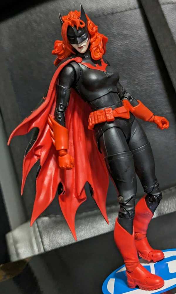 BatWoman  board game collectible - Main Image 2