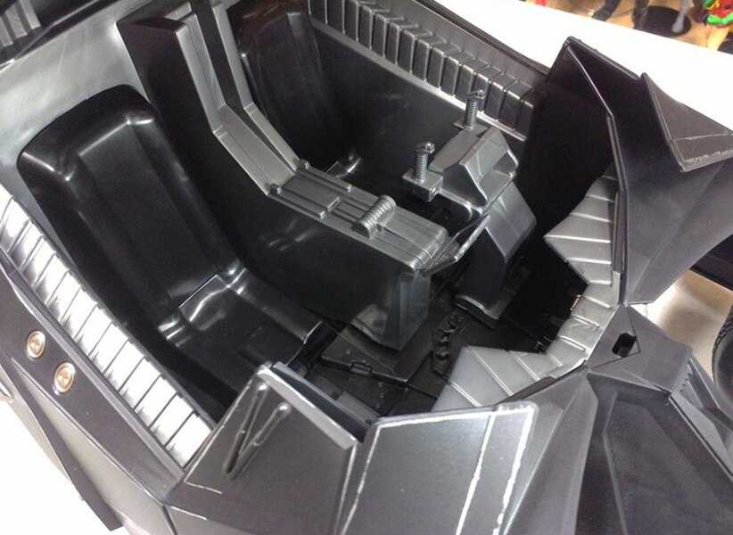 Batmobile Ver.4:Tumbler  board game collectible - Main Image 3