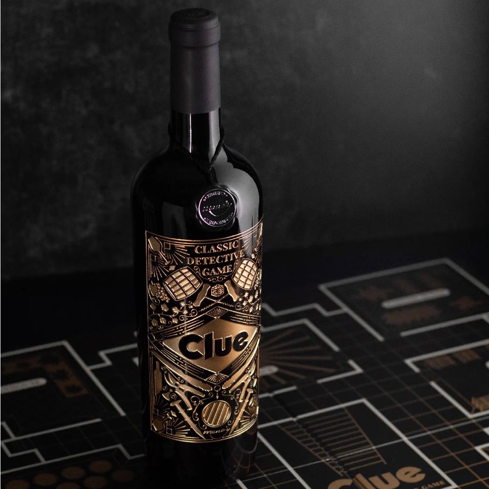 Clue Lux Editions: Clue® MURDER at the WINERY Game Pack  (3-6) board game collectible [Barcode 850053903779] - Main Image 2