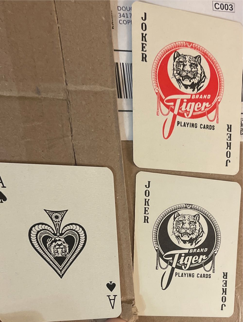Tiger Playing Cards Red  board game collectible - Main Image 4