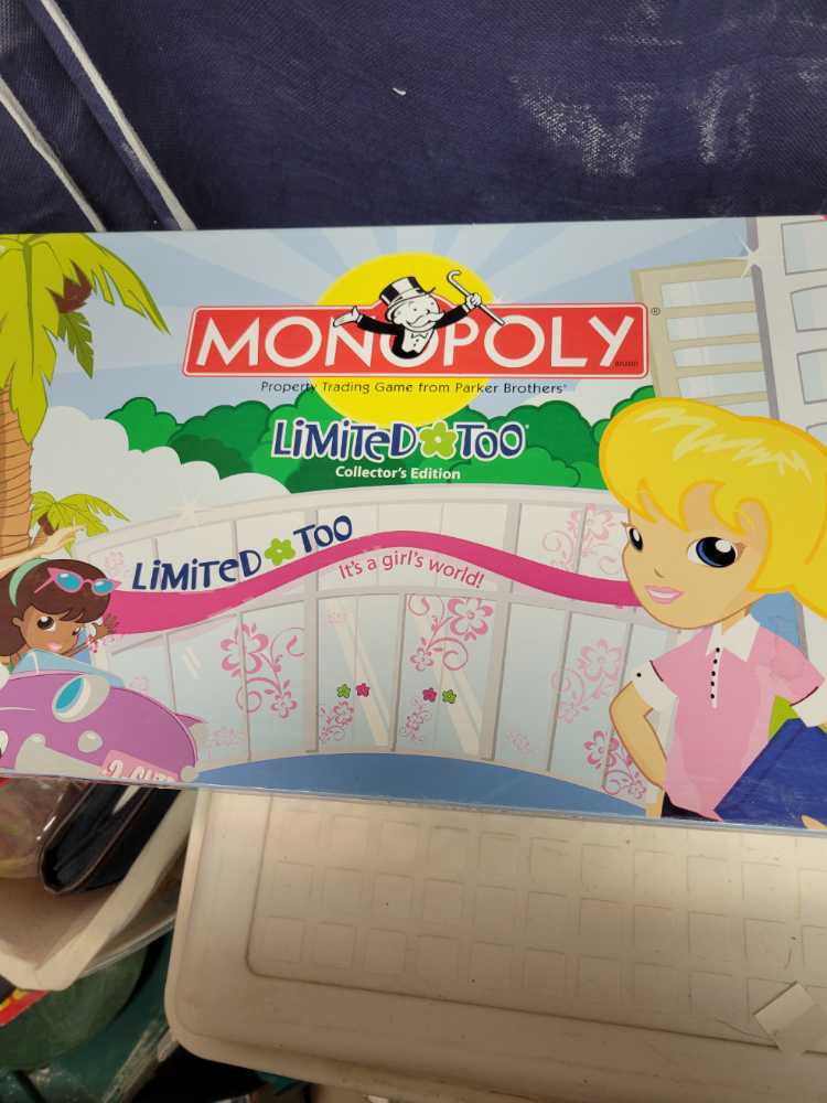 The Stuff Of Legend: The Board Game A Semi-cooperative Game Of Adventure And Betrayal For 3 To 6 Players Ages 14 By 3ws Games