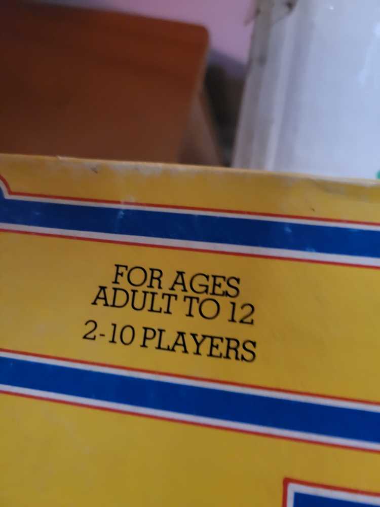 Hi Politic  (2-10) board game collectible - Main Image 2