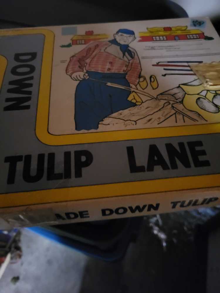 Parade Down Tulip Lane  board game collectible - Main Image 2