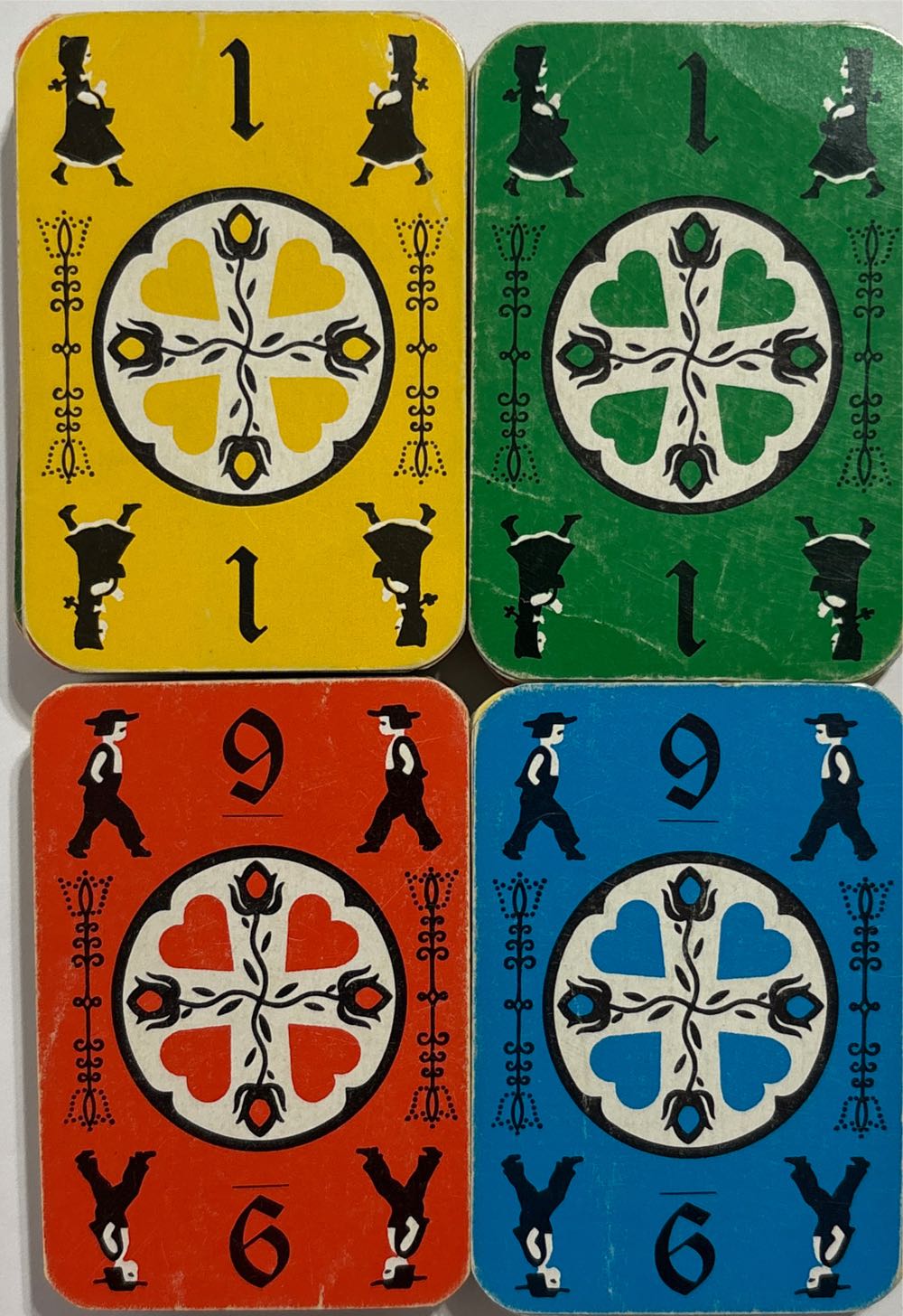 Dutch Blitz  (2-4) board game collectible - Main Image 3