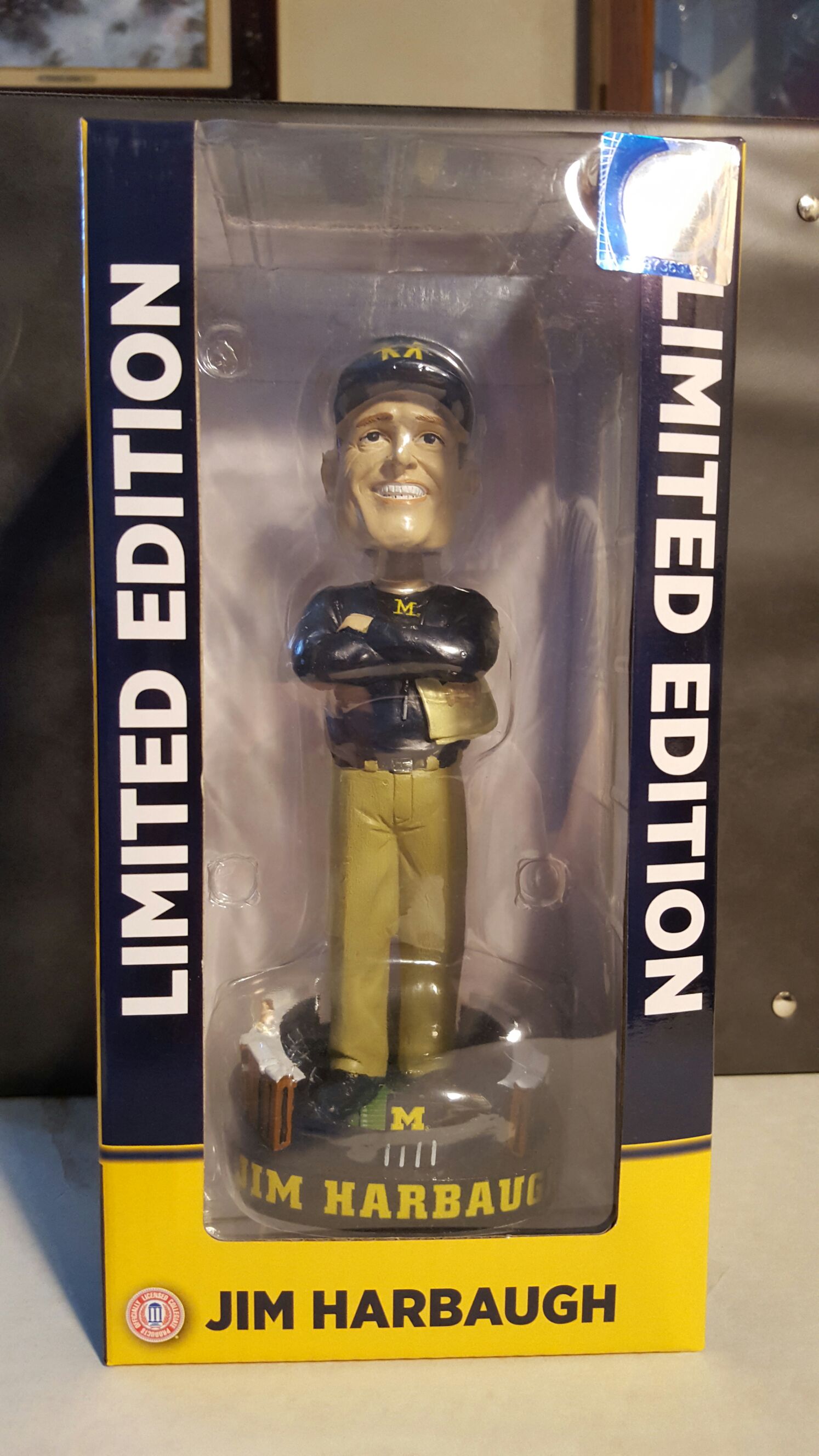 Jim Harbaugh  bobblehead collectible [Barcode 190163602637] - Main Image 2