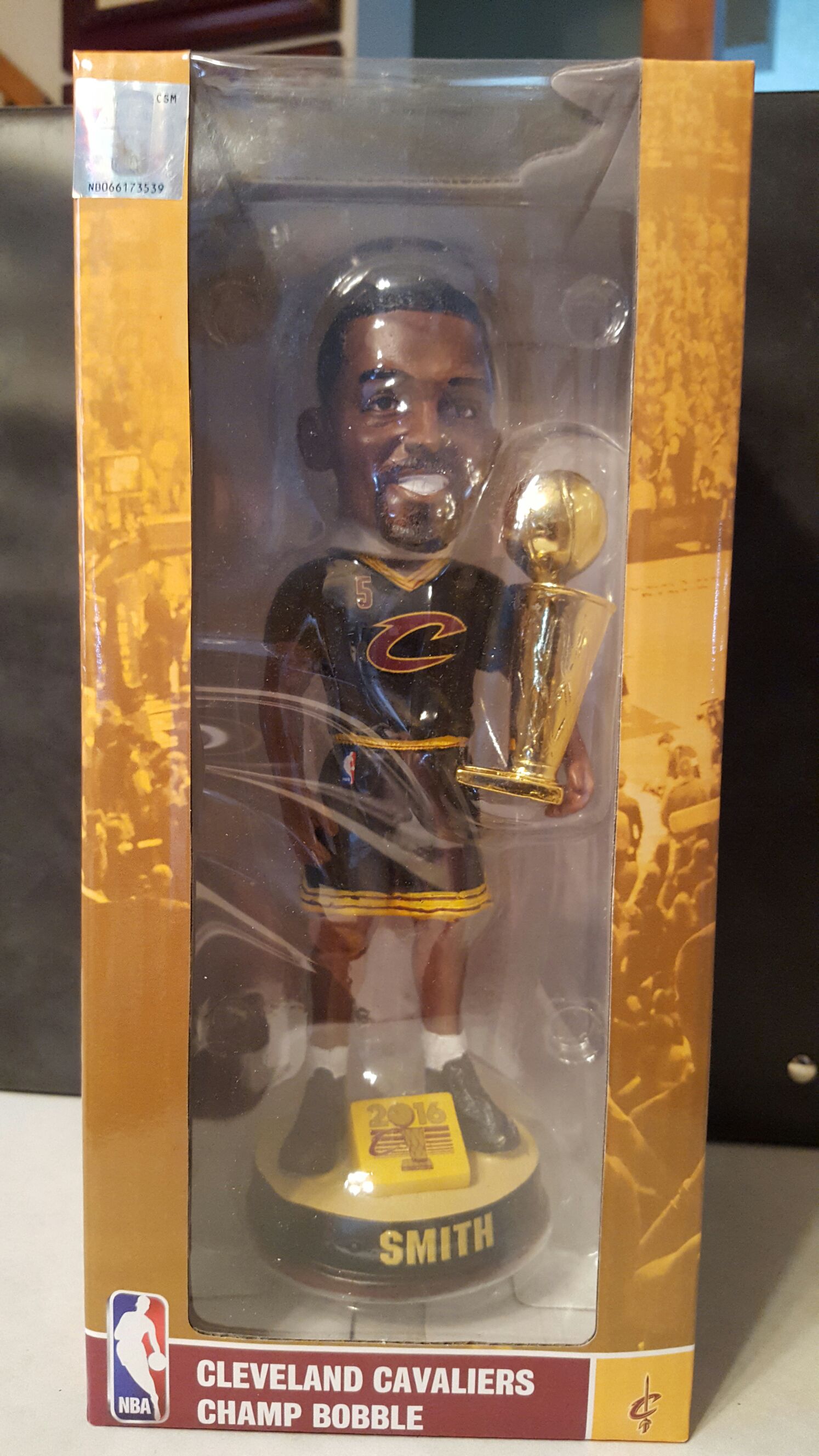 Cavs 2016 giant eagle J.R. Smith  bobblehead collectible [Barcode 190163859451] - Main Image 2