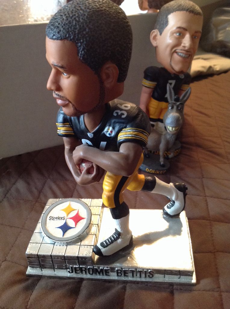 Jerome Bettis  bobblehead collectible - Main Image 1