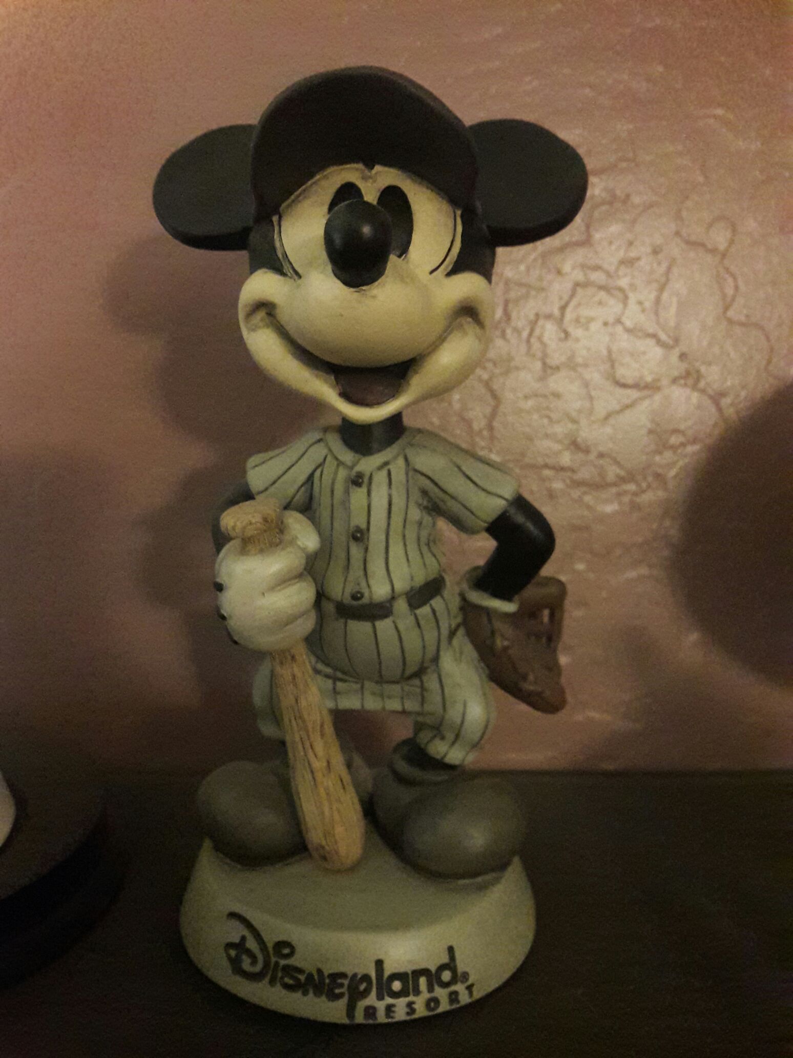 Mickey Mouse Baseball Disneyland  bobblehead collectible [Barcode 400005296697] - Main Image 1