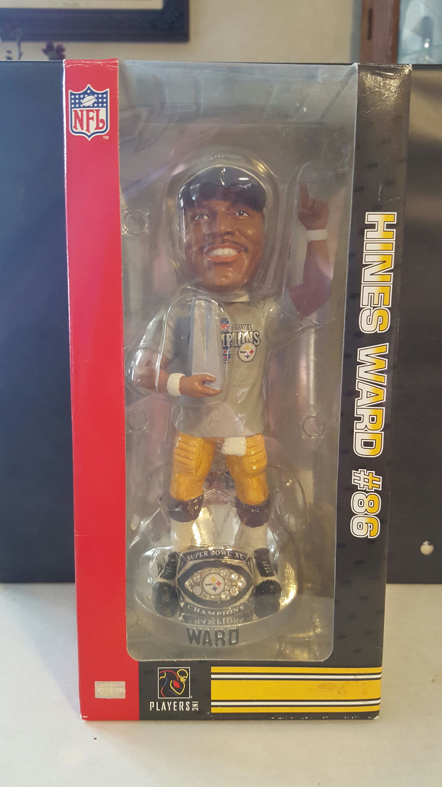 Hines Ward  bobblehead collectible [Barcode 681329354755] - Main Image 2